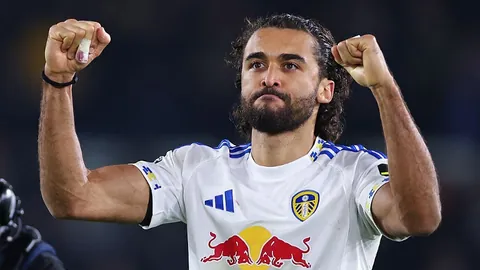 尤文罗马巅峰对决，意甲哲学战火重燃，连胜纪录续写